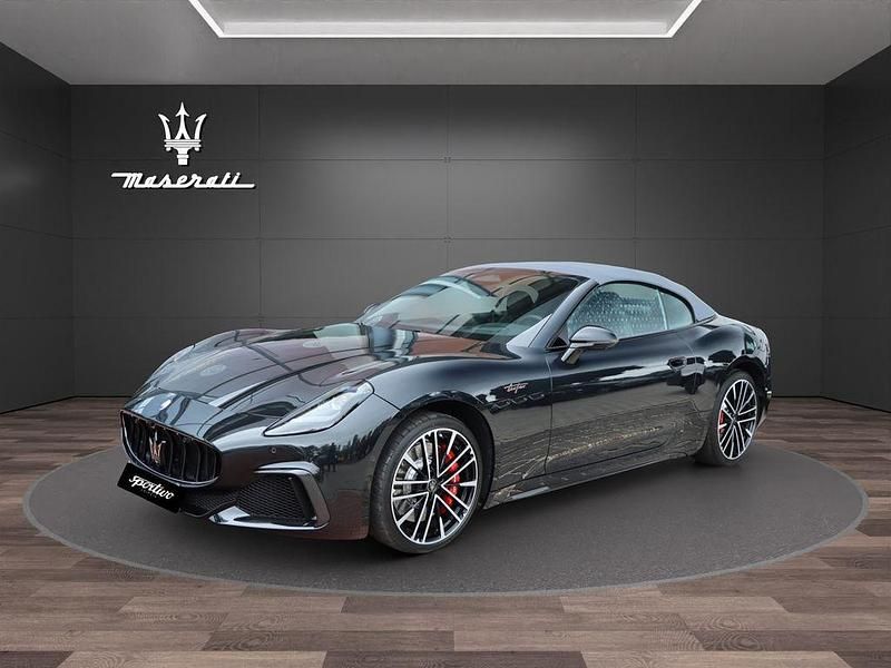 Gebraucht Maserati GranCabrio 549 PS (403 kW) 2024 Nero assoluto Cabrio