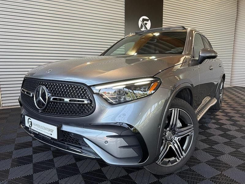 Grau Gebraucht 2023 Mercedes GLC300 SUV | 55.780 € (Superpreis) - Bild 1/4