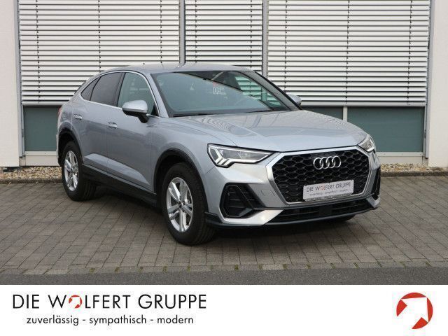 Silber Gebraucht 2022 Audi Q3 Sportback Ambiente SUV | 29.970 € (Superpreis) - Bild 1/4