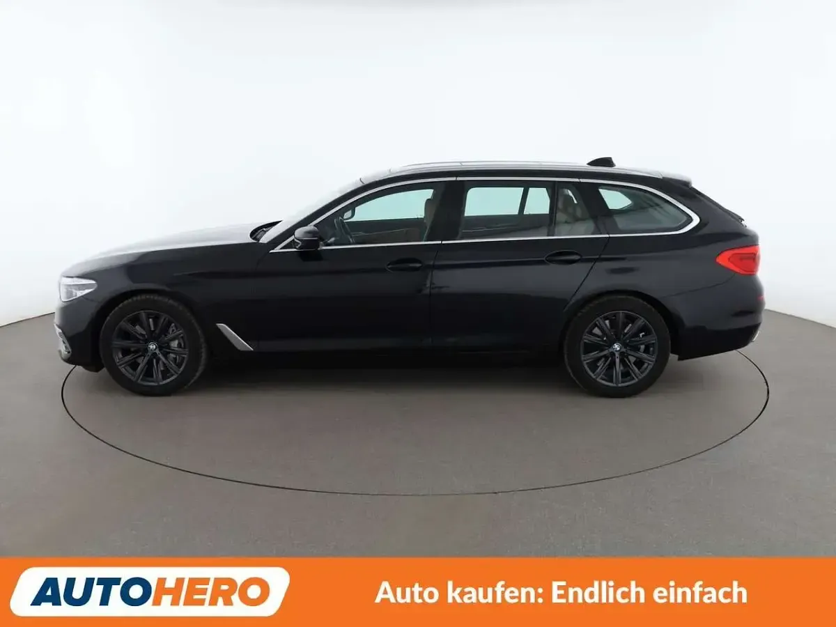 Gebraucht BMW 540 Luxury Line 340 PS (250 kW) 2019 Saphirschwarz Kombi