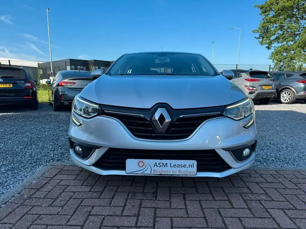 Gebraucht Renault Mégane Business 116 PS (85 kW) 2019 Grau Limousine