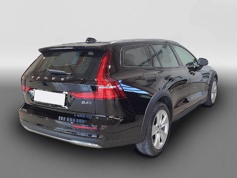 Gebraucht Volvo V60 Plus 197 PS (144 kW) 2022 Schwarz Kombi