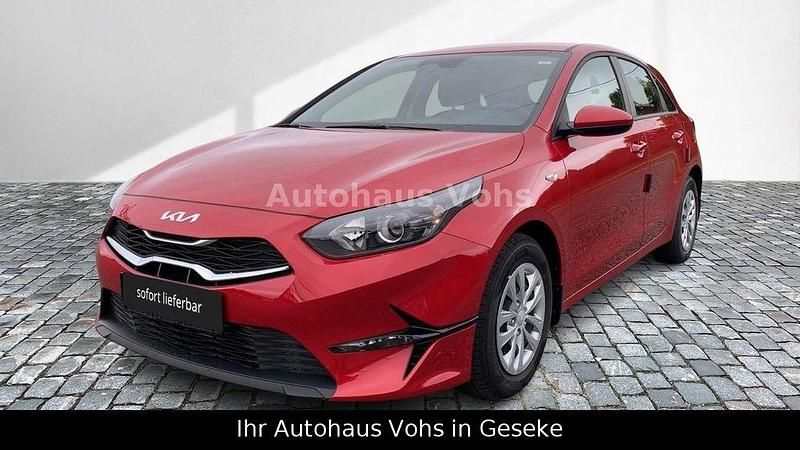 Neu Kia Ceed Best 140 PS (102 kW) 2025 Grün Kleinwagen