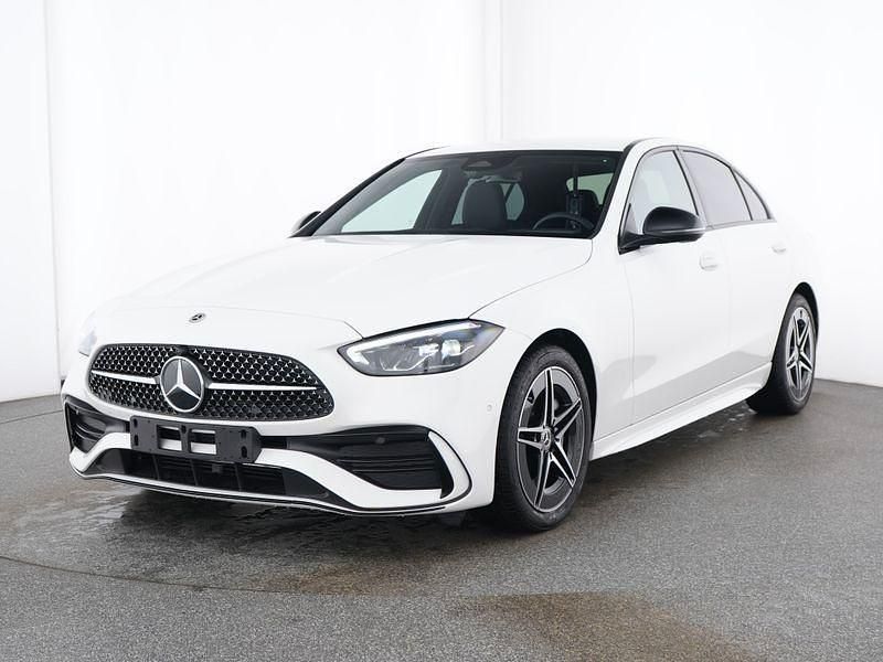 Unilack polarweiß Gebraucht 2024 Mercedes C300 Night Limousine | 44.980 € (Fairer Preis) - Bild 1/4