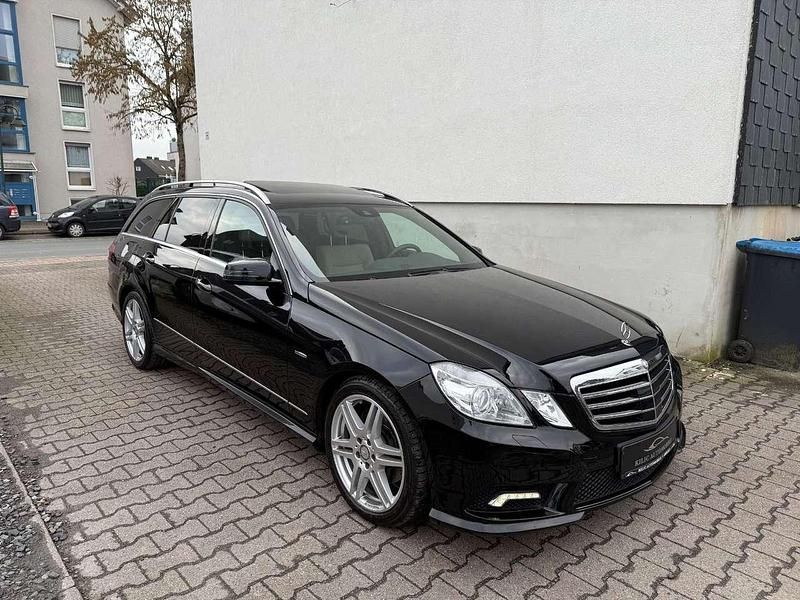 Gebraucht Mercedes E350 AMG 292 PS (214 kW) 2009 Schwarz Kombi