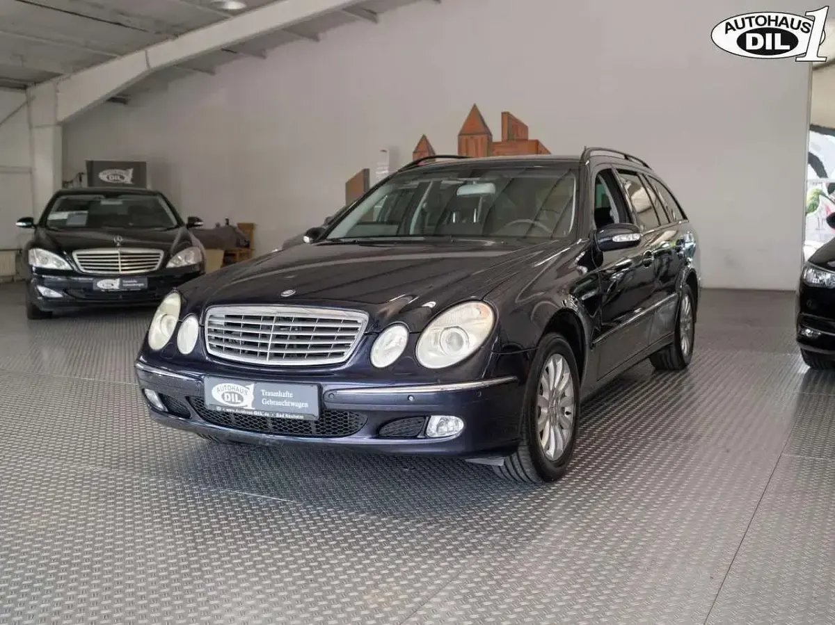 Gebraucht Mercedes E240 Elegance 177 PS (130 kW) 2003 Blau Kombi