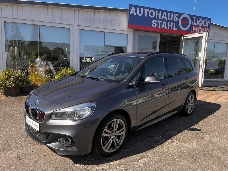Mineralgrau metallic mineralgrau metallic Gebraucht 2016 BMW 220 M Sport Kombi | 14.490 € (Fairer Preis) - Bild 1/4