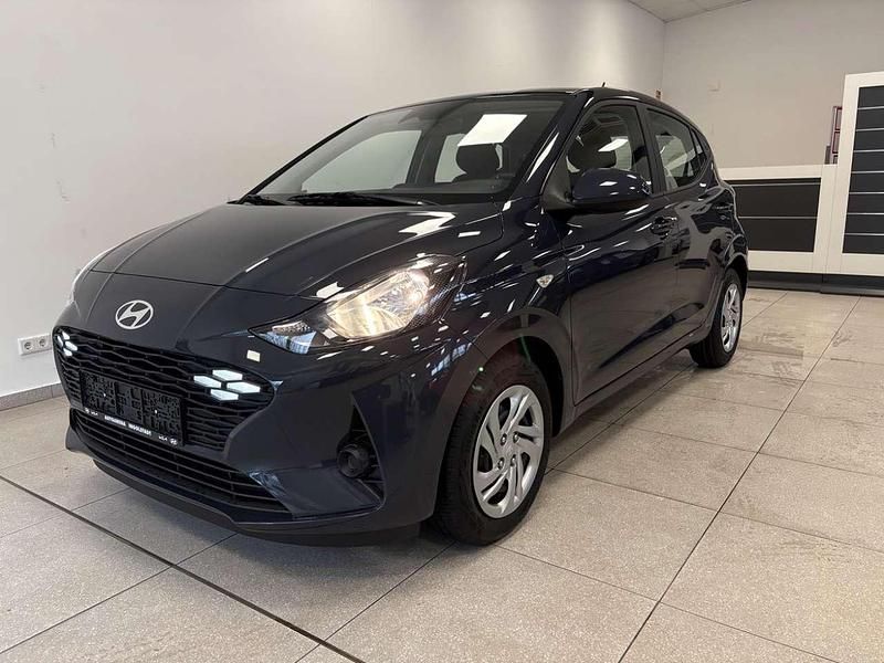 Gebraucht Hyundai i10 Select 63 PS (46 kW) 2025 Aurora grey / met Kleinwagen