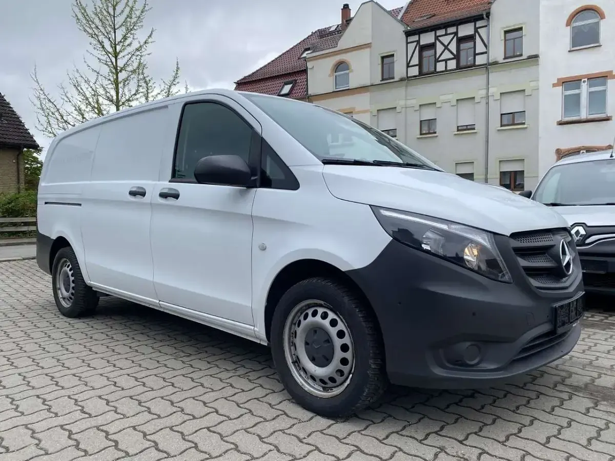 Gebraucht Mercedes Vito 136 PS (100 kW) 2018 Weiß Van