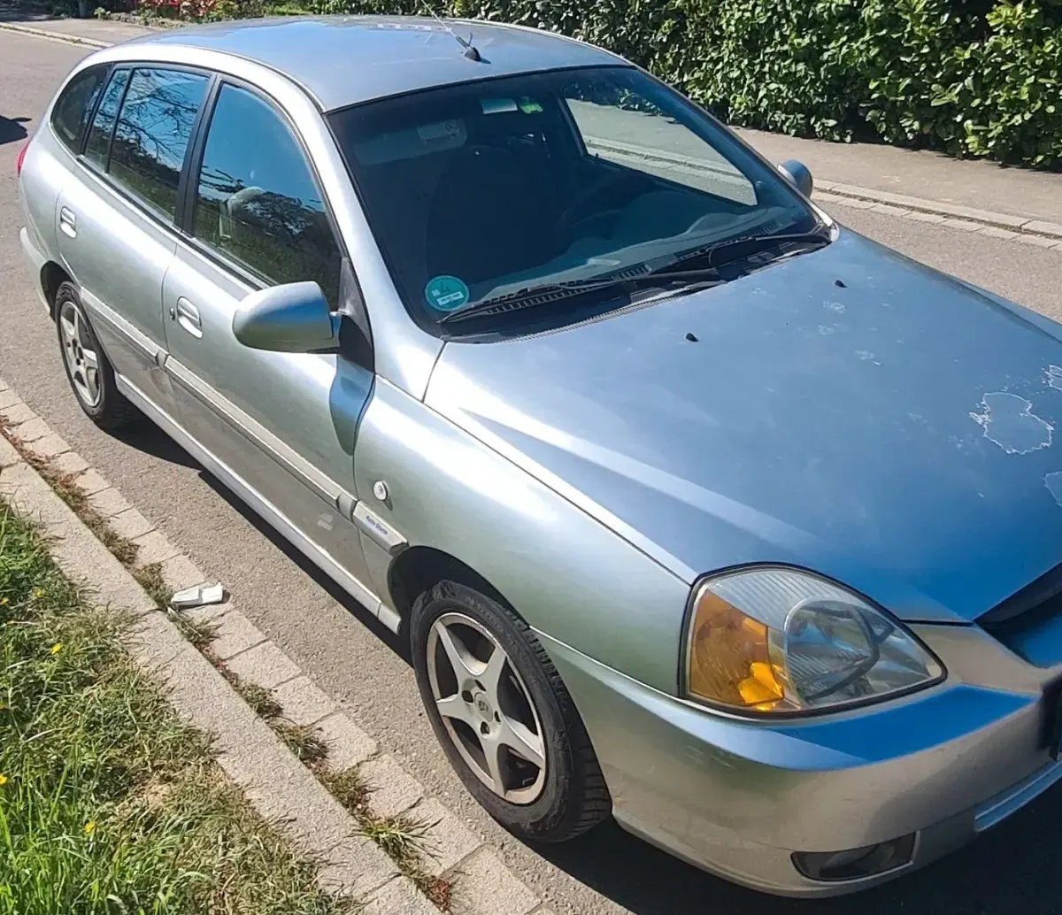 Gebraucht Kia Rio 97 PS (71 kW) 2003 Silber Limousine
