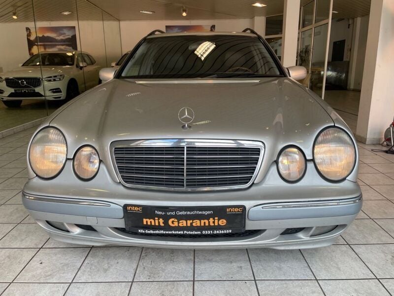 Gebraucht Mercedes E320 197 PS (144 kW) 2000 Silber Limousine