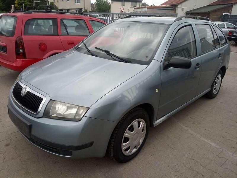 Grau Gebraucht 2003 Skoda Fabia Kombi | 1.485 € (Fairer Preis) - Bild 1/4