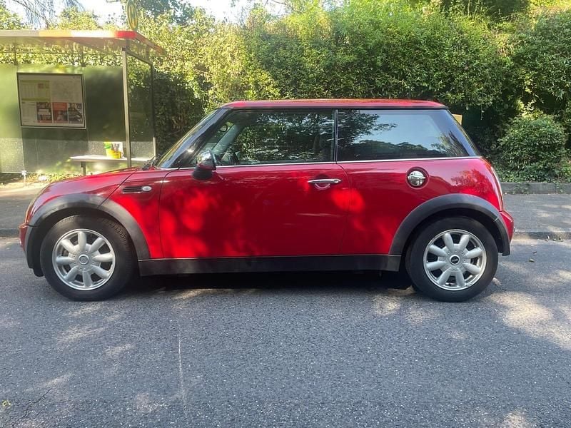 Gebraucht Mini ONE 90 PS (66 kW) 2003 Rot Kleinwagen