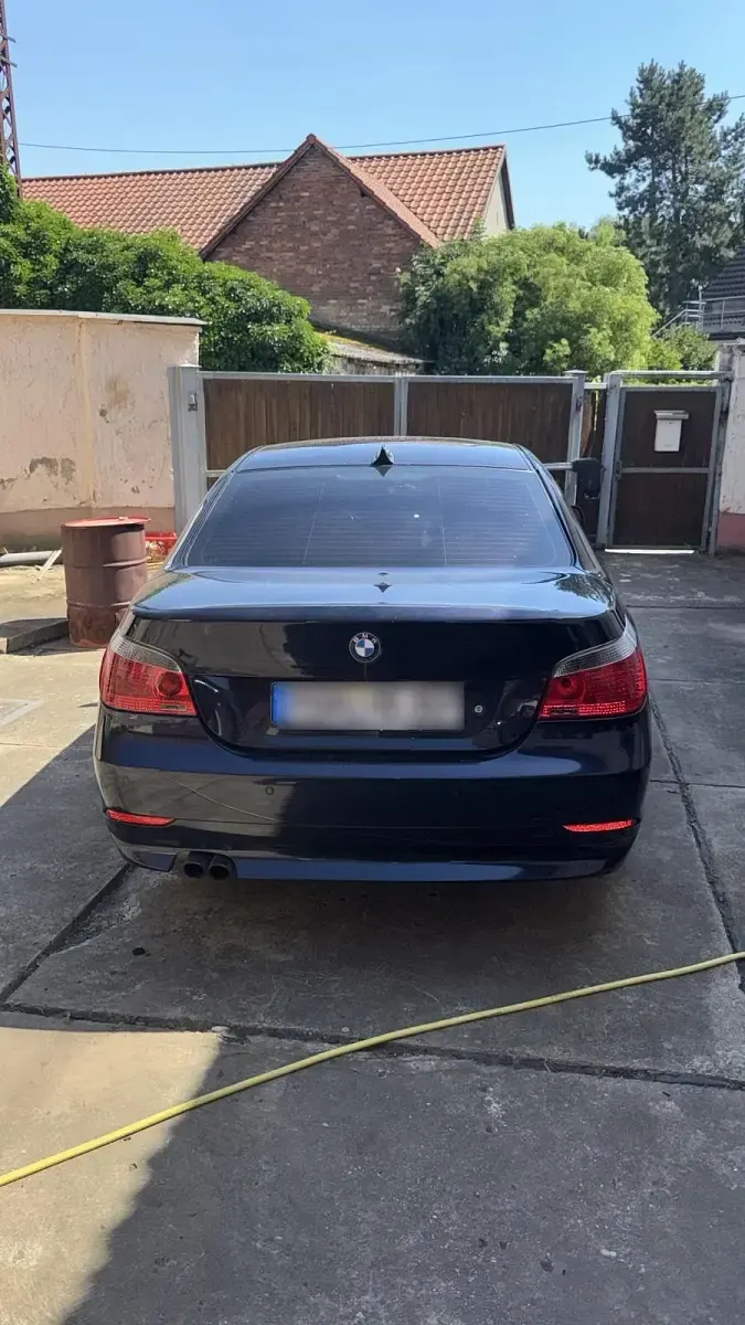 Gebraucht BMW 525 180 PS (132 kW) 2005 Blau Limousine