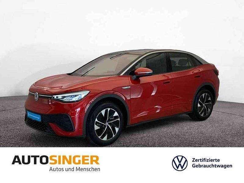 Kings red metallic Gebraucht 2023 VW ID.5 Pro Performance SUV | 33.640 € (Superpreis) - Bild 1/3