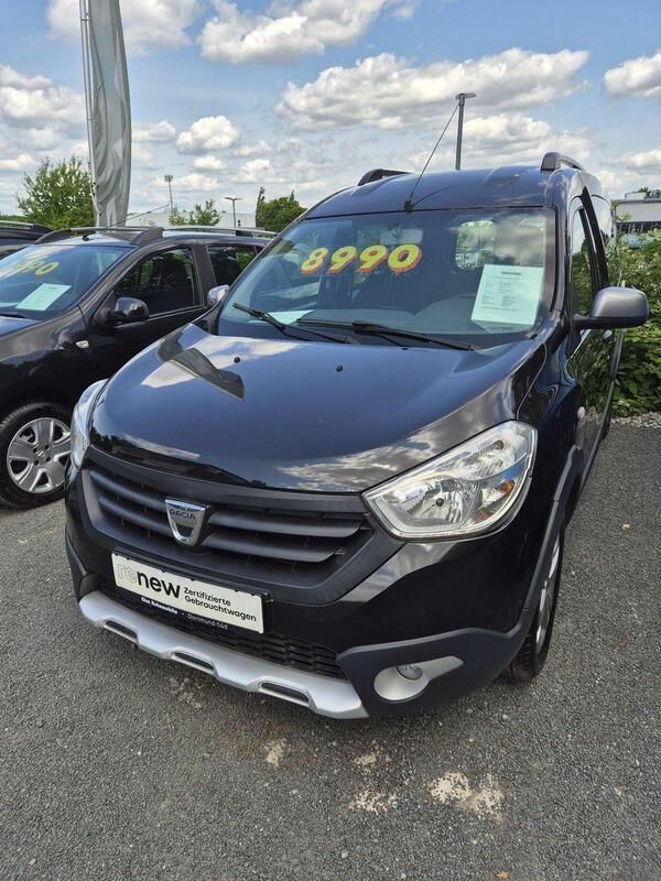 Schwarz Gebraucht 2018 Dacia Dokker Van | 12.990 € (Teuer) - Bild 1/4