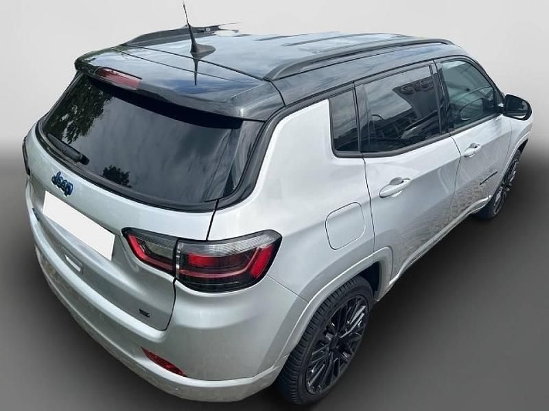 Gebraucht Jeep Compass 241 PS (177 kW) 2022 Silber SUV