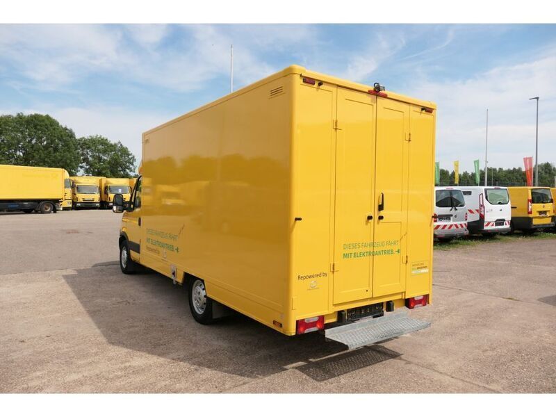 Gebraucht Iveco Daily 91 kW (125 PS) 2012 Gelb Van