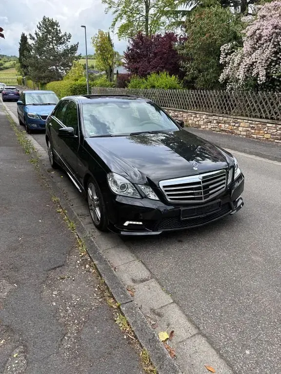 Brugt Mercedes E350 231 HK (169 kW) 2010 Sort Sedan