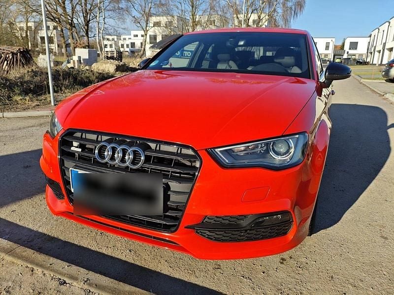 Rot Gebraucht 2016 Audi A3 S-Line Limousine | 11.000 € (Superpreis) - Bild 1/4
