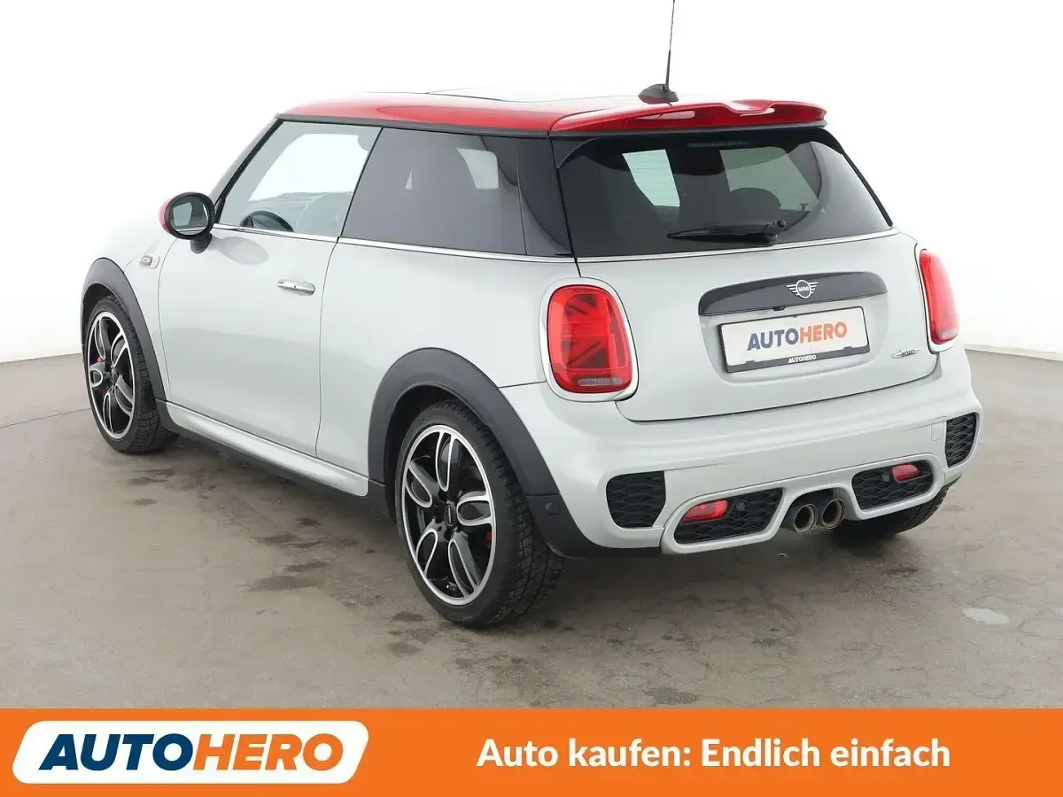 Gebraucht Mini John Cooper Works 231 PS (169 kW) 2019 Weiß Kleinwagen
