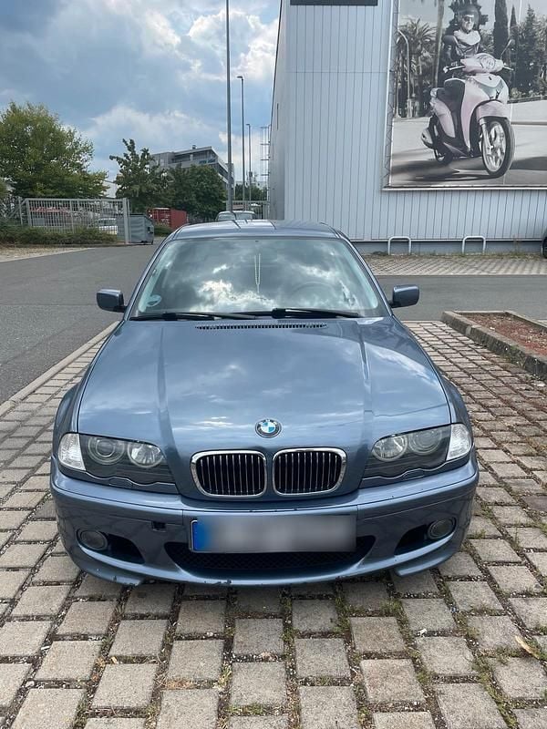 Blau Gebraucht 1998 BMW 320 Limousine | 3.000 € (Guter Preis) - Bild 1/4