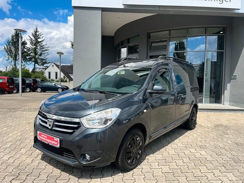 Grau Gebraucht 2016 Dacia Dokker Lauréate Van | 14.500 € (Teuer) - Bild 1/4