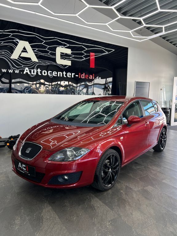Rot Gebraucht 2010 Seat Leon Stylance Limousine | 8.700 € - Bild 1/4