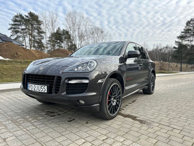 Grau Gebraucht 2010 Porsche Cayenne GTS Edition SUV | 24.700 € - Bild 1/4