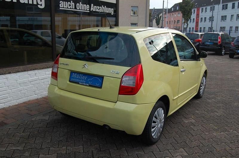 Gebraucht Citroën C2 Comfort 60 PS (44 kW) 2008 Gelb Kleinwagen