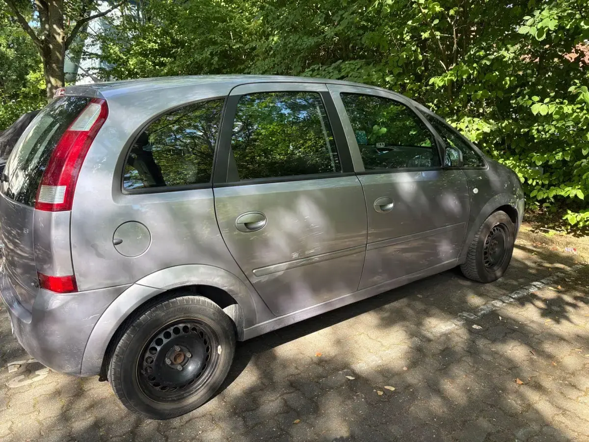 Gebraucht Opel Meriva Edition 101 PS (74 kW) 2005 Silber Van / Kleinbus