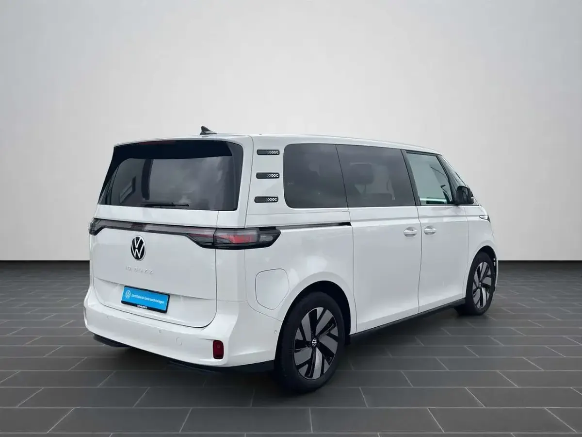 Gebraucht VW ID. Buzz Pro 150 kW (204 PS) 2024 Candyweiß Van / Kleinbus
