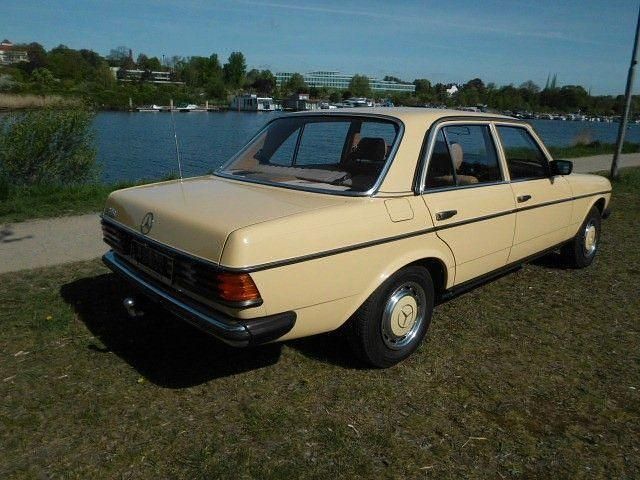 Gebraucht Mercedes 200 109 PS (80 kW) 1982 Gelb Limousine