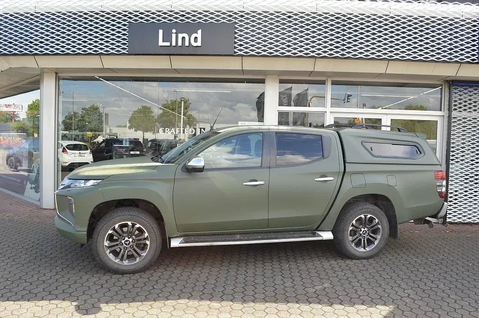 Gebraucht Mitsubishi L200 Plus 150 PS (110 kW) 2021 Basaltgrau (m) Pickup
