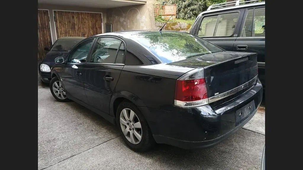 Gebraucht Opel Vectra 101 PS (74 kW) 2005 Schwarz Limousine
