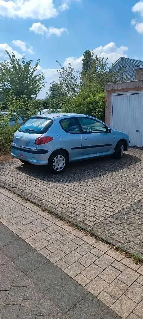 Gebraucht Peugeot 206 60 PS (44 kW) 2002 Silber Kleinwagen