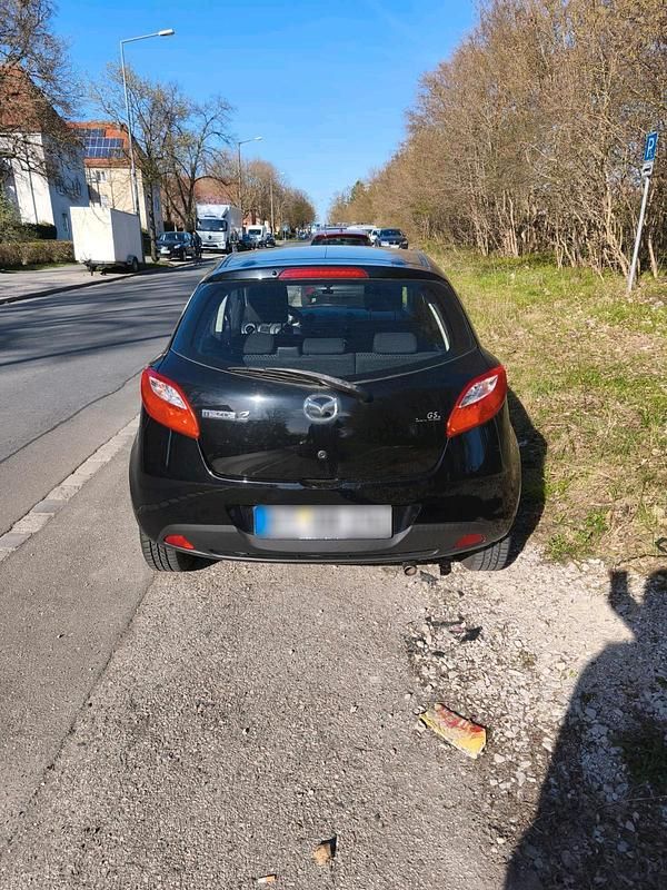 Second-hand Mazda 2 75 CP (55 kW) 2010 Negru Hatchback