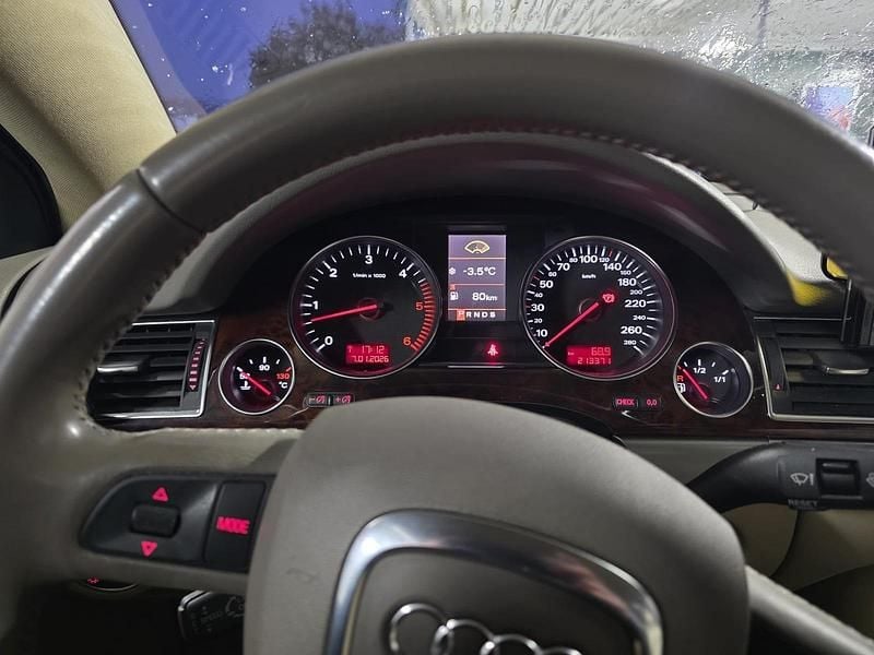Usata Audi A8 326 CV (239 kW) 2006 Grigio Berlina