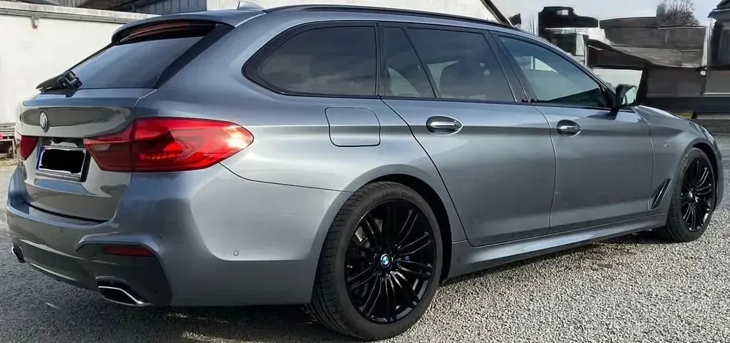 Gebraucht BMW 530 M Sport 265 PS (194 kW) 2017 Grau Kombi