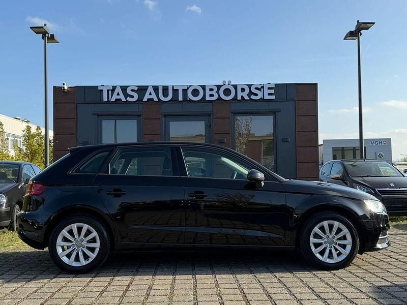 Second-hand Audi A3 Attraction 105 CP (77 kW) 2013 Negru Berlinǎ