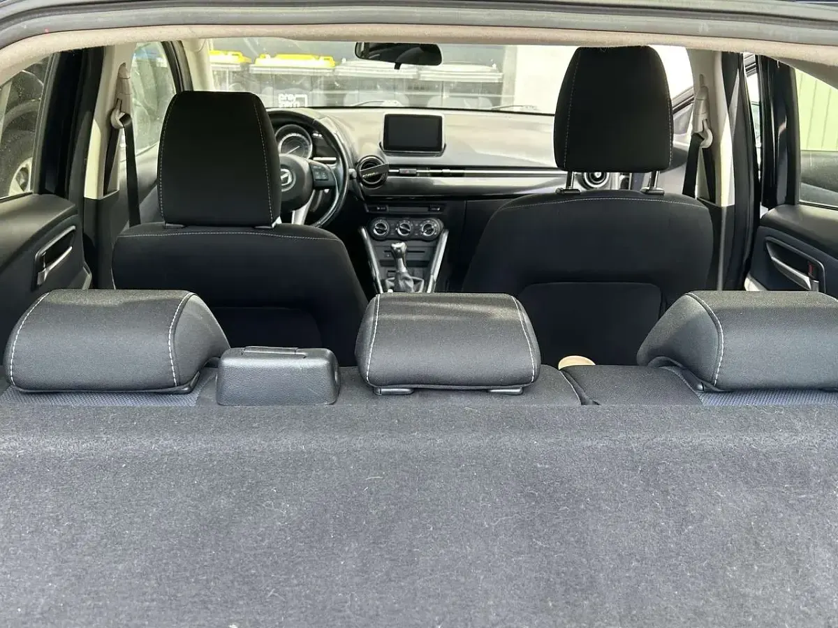 Gebraucht Mazda 2 Exclusive-Line 90 PS (66 kW) 2015 Blau Kleinwagen