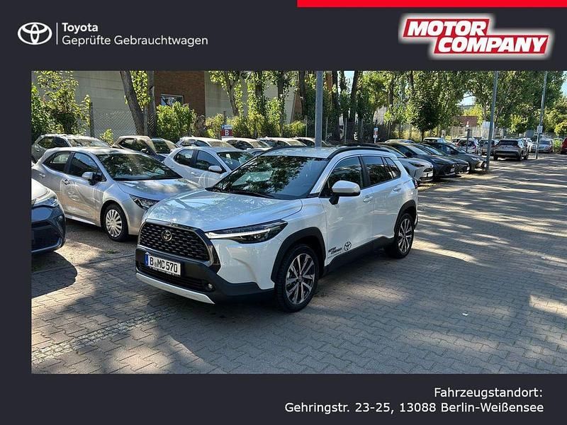 Weiß Gebraucht 2025 Toyota Corolla Cross Team SUV | 38.950 € (Fairer Preis) - Bild 1/4