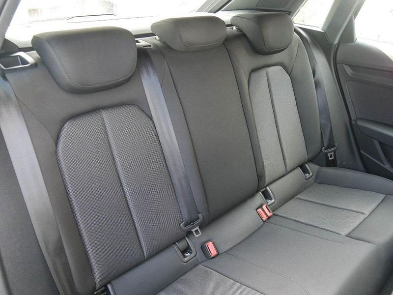 Gebraucht Audi A3 150 PS (110 kW) 2023 Brillantschwarz Limousine