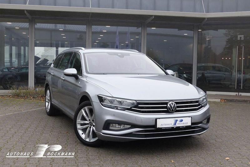 Pyritsilber metallic Gebraucht 2021 VW Passat Elegance Kombi | 19.990 € (Etwas zu teuer) - Bild 1/4