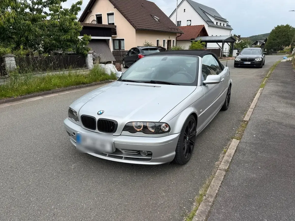 Gebraucht BMW 330 Cabriolet Basis 231 PS (169 kW) 2001 Silber Cabrio