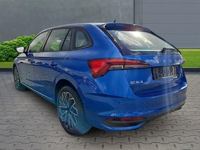 Neu Skoda Scala Selection 116 PS (85 kW) 2025 Blau Kleinwagen