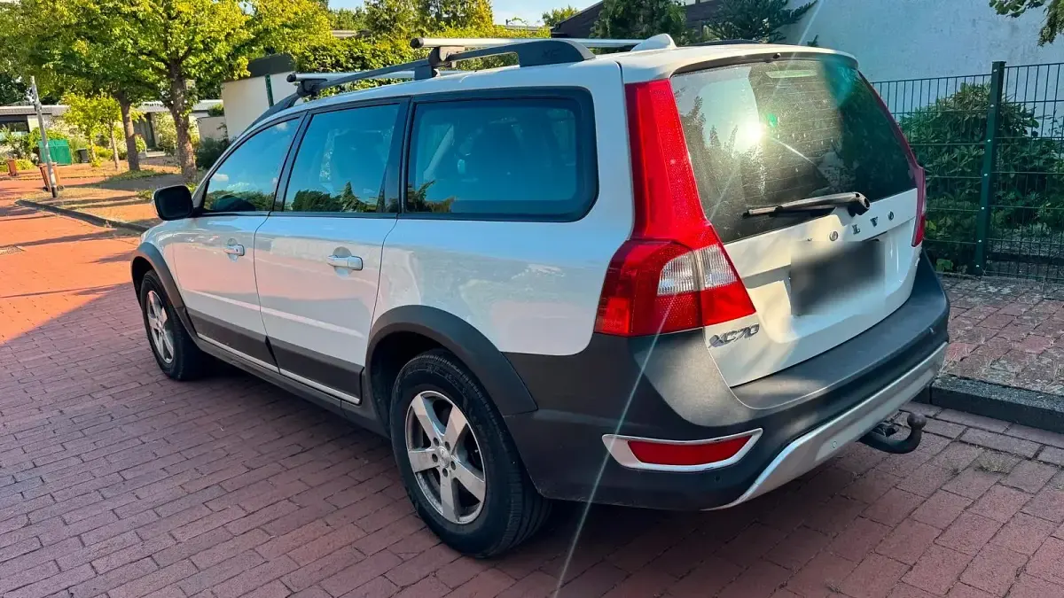Gebraucht Volvo XC70 185 PS (136 kW) 2008 Weiß Kombi
