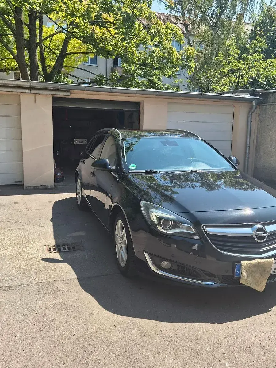 Gebraucht Opel Insignia Sport 136 PS (100 kW) 2015 Schwarz Kombi