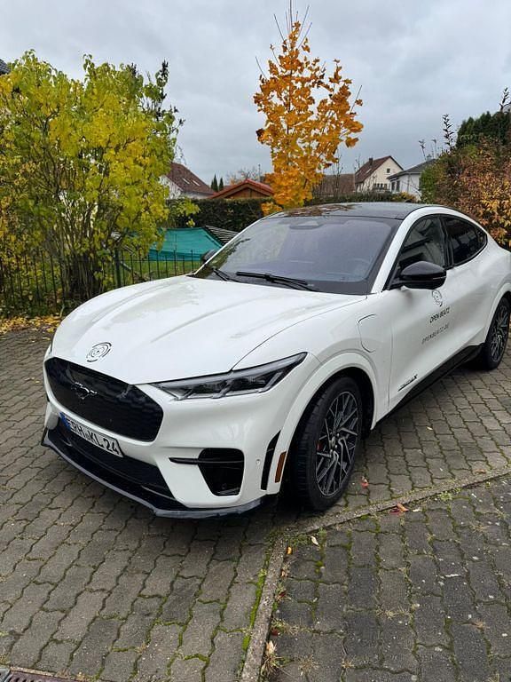Gebraucht Ford Mustang Mach-E 358 kW (487 PS) 2023 Weiß SUV