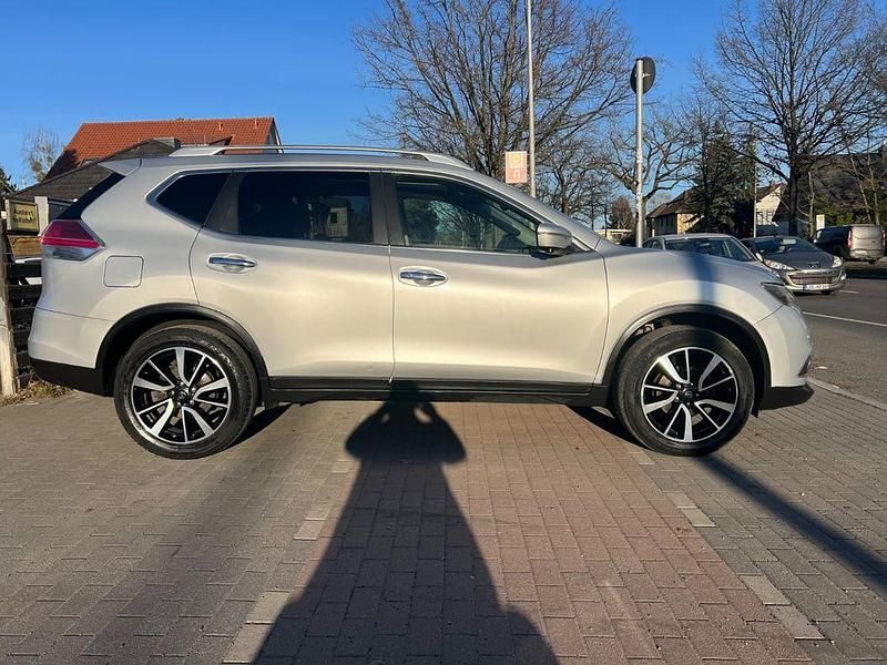Gebraucht Nissan X-Trail 131 PS (96 kW) 2015 Silber SUV